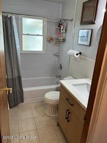 3212 Carrie Dr, Louisville, KY 40216