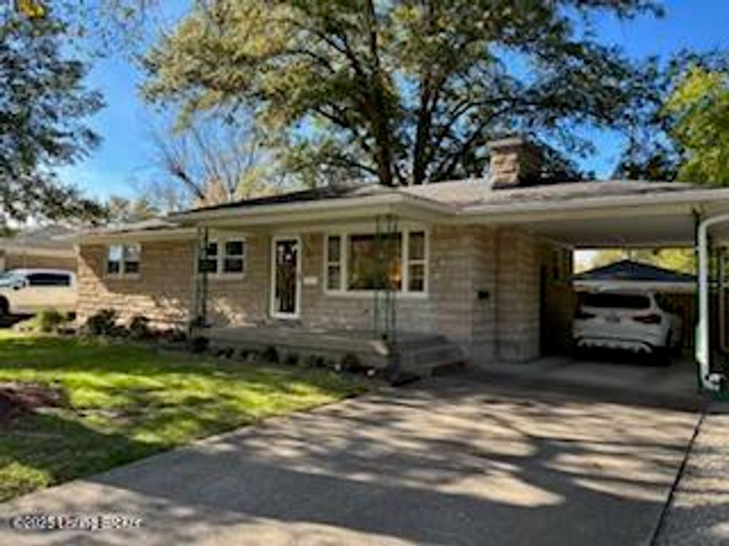 3212 Carrie Dr, Louisville, KY 40216