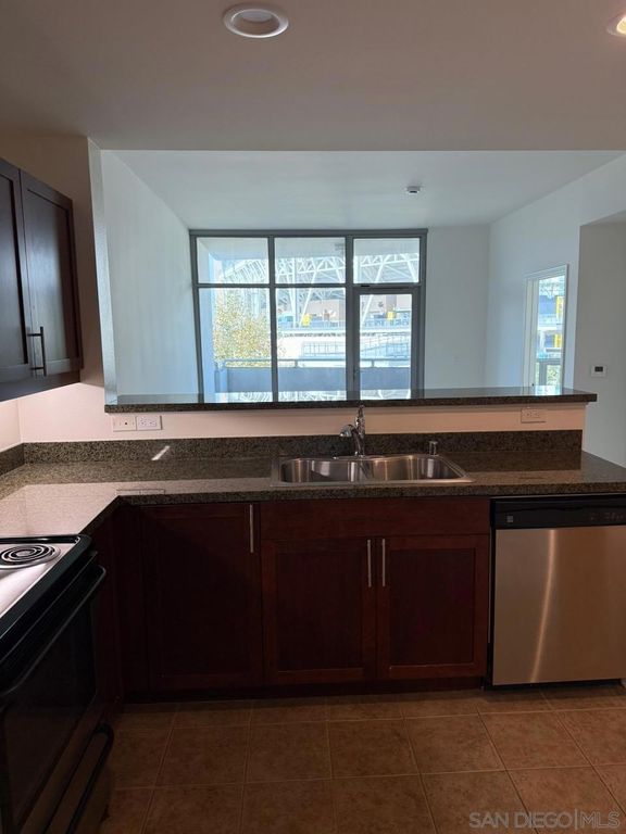 253 10th Ave 624, San Diego, CA 92101 — photo 4