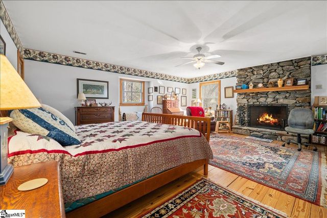 512 Doe Run, Pickens, SC 29671