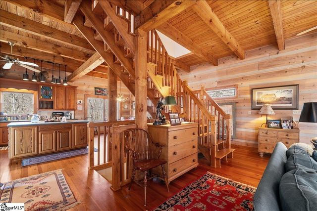 512 Doe Run, Pickens, SC 29671