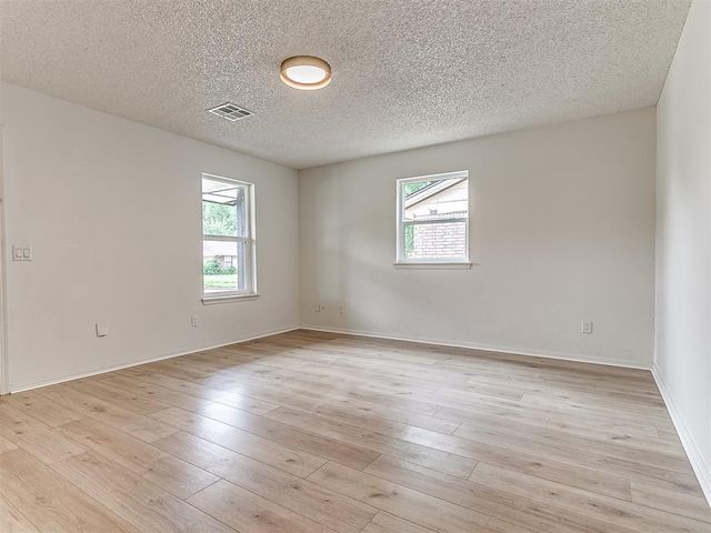 4701 Royal Oak Drive, Oklahoma City, OK 73135