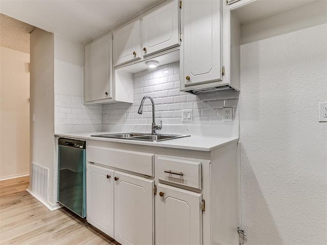 4701 Royal Oak Drive, Oklahoma City, OK 73135