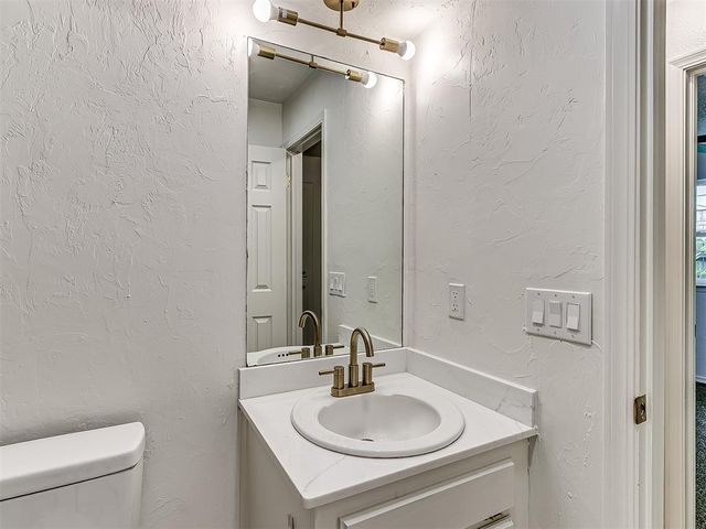 4701 Royal Oak Drive, Oklahoma City, OK 73135