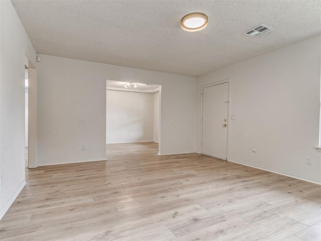 4701 Royal Oak Drive, Oklahoma City, OK 73135