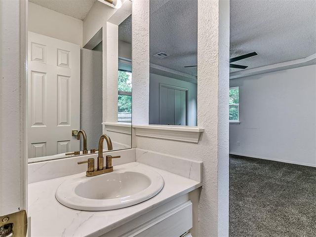 4701 Royal Oak Drive, Oklahoma City, OK 73135