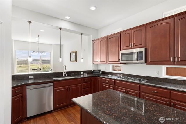 8025 Columbia Way NE, Lacey, WA 98516