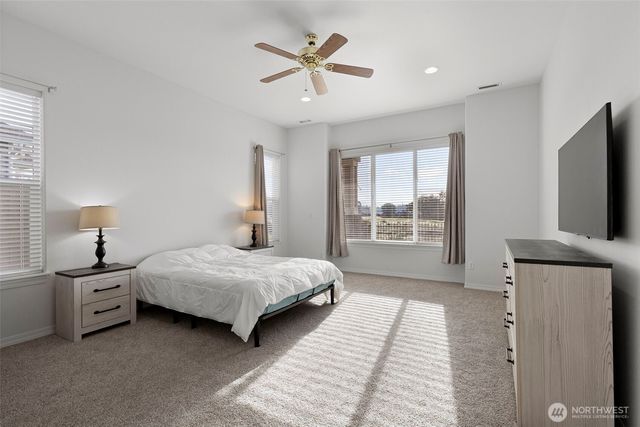 8025 Columbia Way NE, Lacey, WA 98516