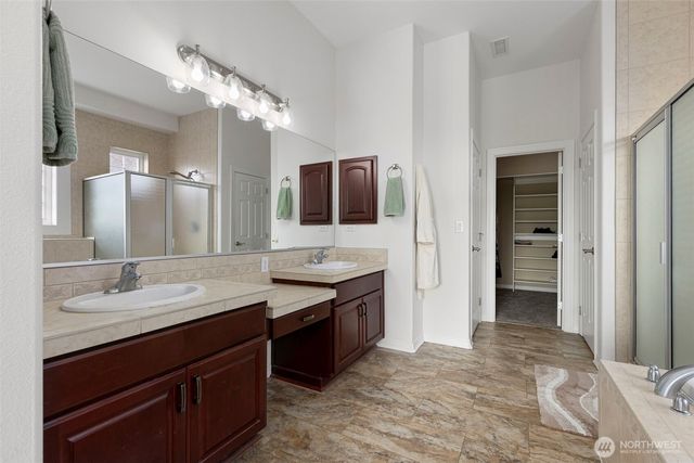 8025 Columbia Way NE, Lacey, WA 98516