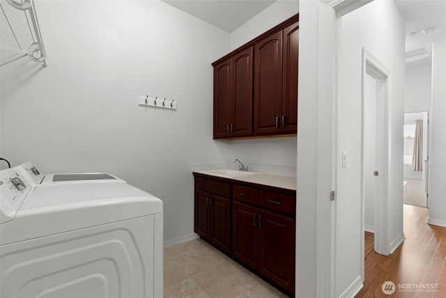 8025 Columbia Way NE, Lacey, WA 98516