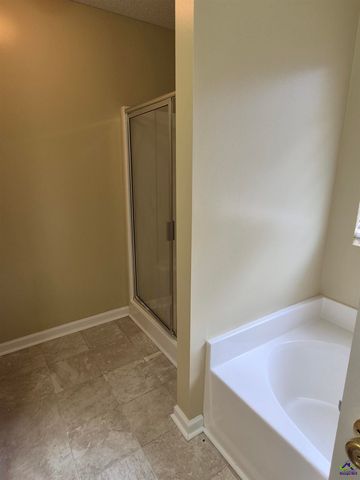 217 Cart Path Way, Bonaire, GA 31005
