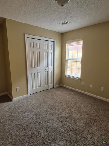 217 Cart Path Way, Bonaire, GA 31005