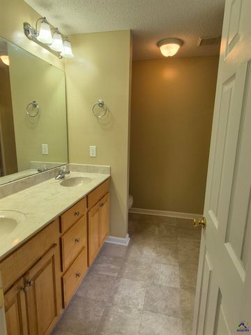 217 Cart Path Way, Bonaire, GA 31005