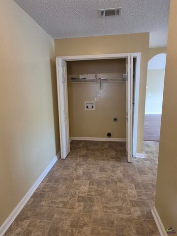 217 Cart Path Way, Bonaire, GA 31005