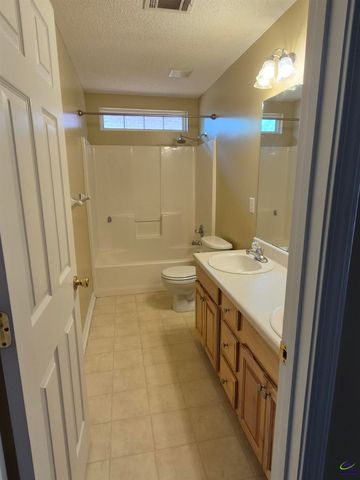 217 Cart Path Way, Bonaire, GA 31005