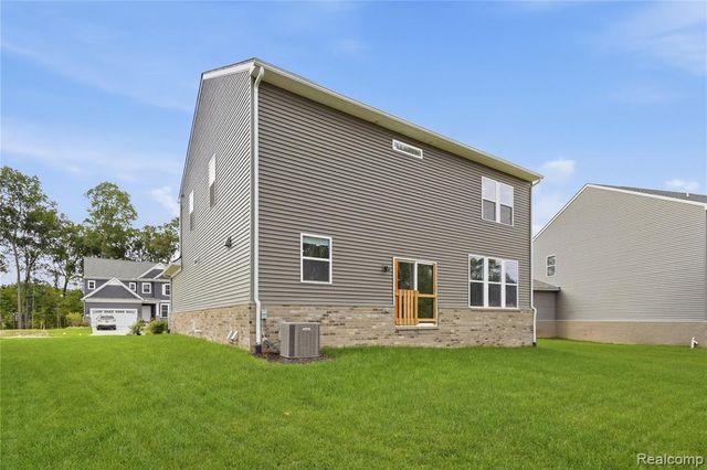 59560 Schuss Gully Drive, New Hudson, MI 48165