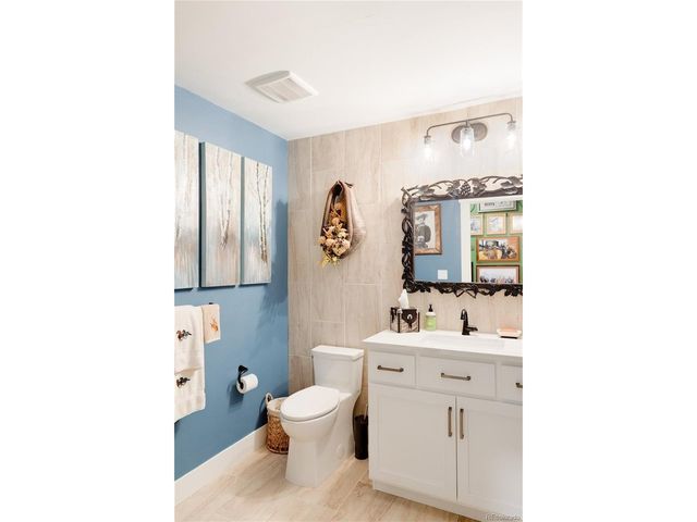 6816 Goldbranch Dr, Niwot, CO 80503