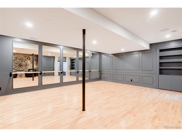 6816 Goldbranch Dr, Niwot, CO 80503