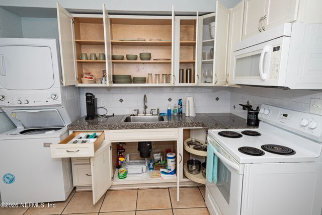 218 4TH Avenue S, Jacksonville Beach, FL 32250