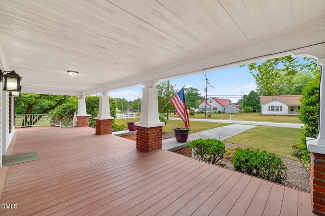 804 W Main Street, Benson, NC 27504