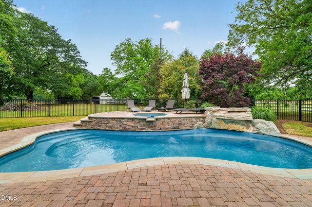 804 W Main Street, Benson, NC 27504