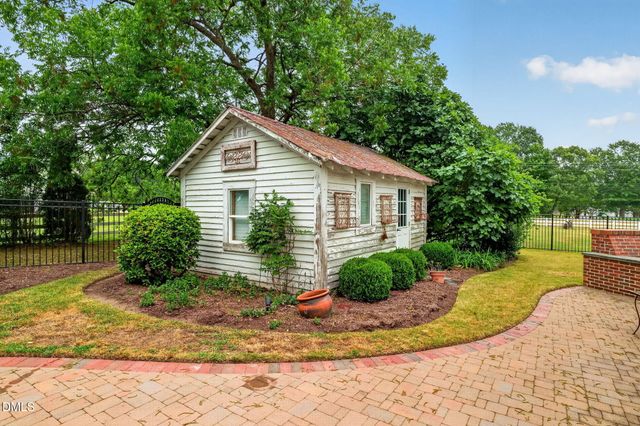 804 W Main Street, Benson, NC 27504