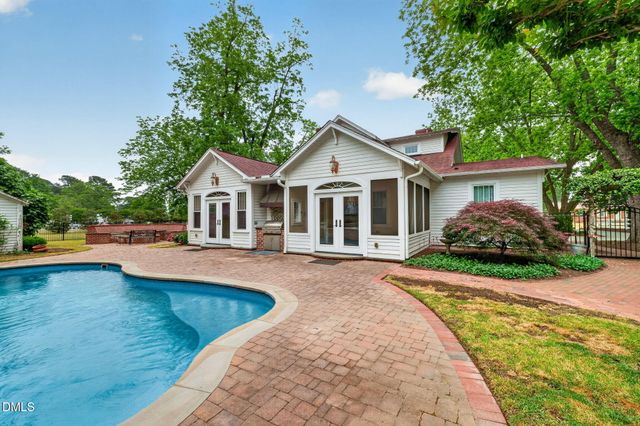 804 W Main Street, Benson, NC 27504
