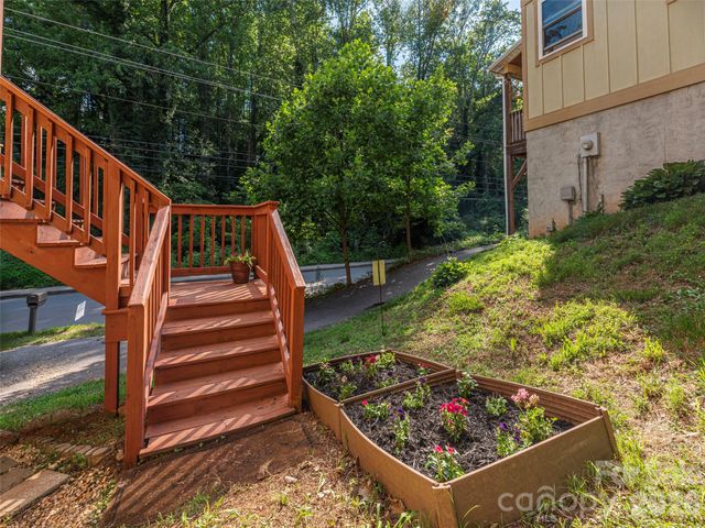 420 State Street, Asheville, NC 28806