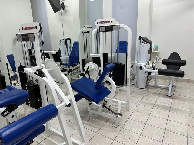 6039 Collins Avenue 1205, Miami Beach, FL 33140