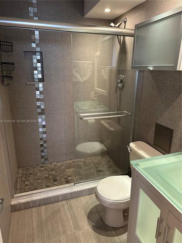 6039 Collins Avenue 1205, Miami Beach, FL 33140