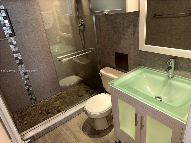 6039 Collins Avenue 1205, Miami Beach, FL 33140