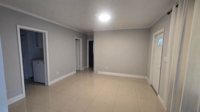 1933 NE 48th Street, Pompano Beach, FL 33064