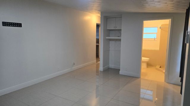 1933 NE 48th Street, Pompano Beach, FL 33064