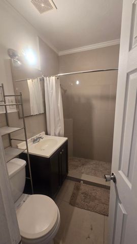 1933 NE 48th Street, Pompano Beach, FL 33064