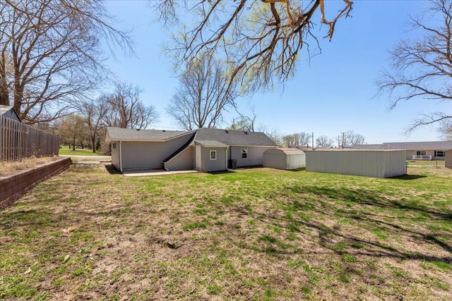 114 RIORDAN Street, Crescent, IA 51526