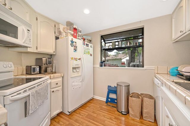 7542 Pomerol Ln, Citrus Heights, CA 95621