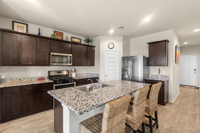 6706 Twin Oaks Lane, Rosenberg, TX 77469