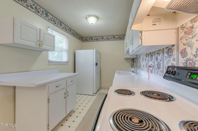 503 Sunnyvale Drive, Johnson City, TN 37601