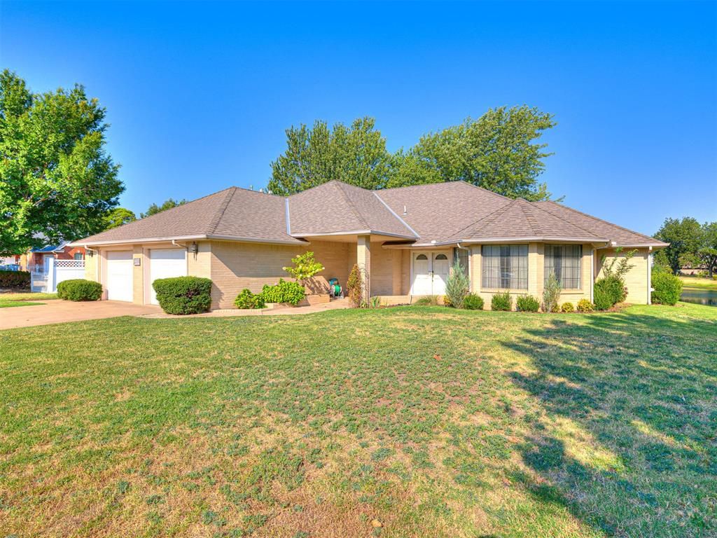 Image 1 of property listing at 3310 Pondridge Road, Chickasha, OK 73018