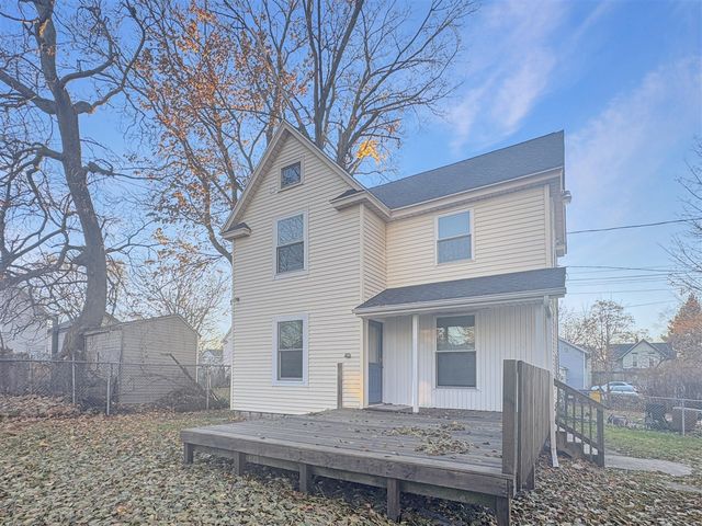 748 Lake Michigan Drive, Grand Rapids, MI 49504