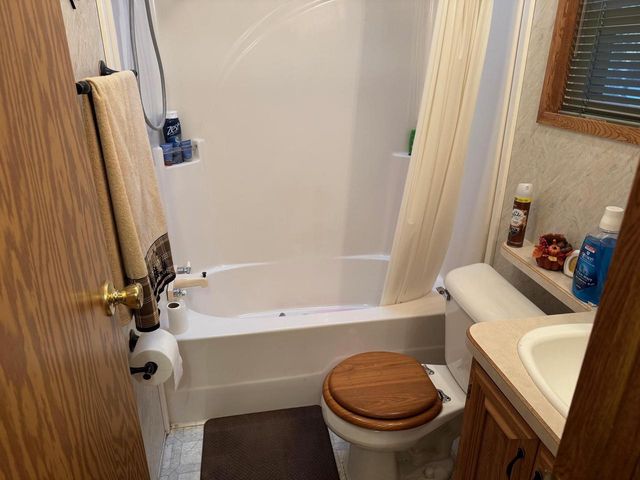 140 Lake Shore Drive, Wisconsin Dells, WI 53965