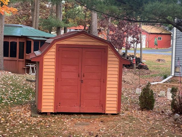 140 Lake Shore Drive, Wisconsin Dells, WI 53965