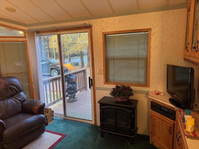 140 Lake Shore Drive, Wisconsin Dells, WI 53965