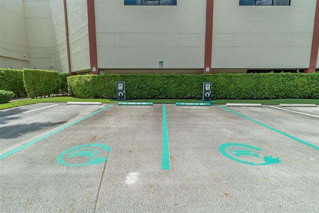 8990 S Hollybrook Boulevard, Pembroke Pines, FL 33025