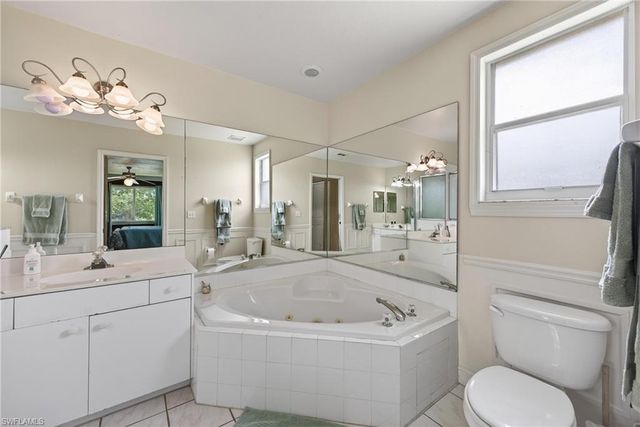 705 Luisa LN 822, Naples, FL 34104