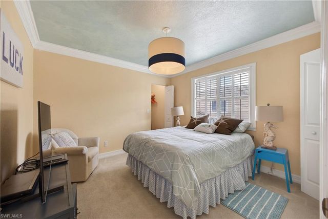 705 Luisa LN 822, Naples, FL 34104