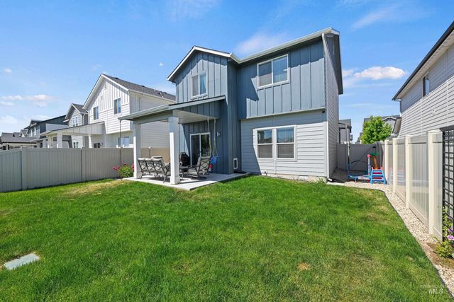 288 S Calf Creek Ave, Meridian, ID 83642