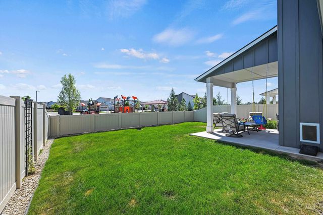 288 S Calf Creek Ave, Meridian, ID 83642