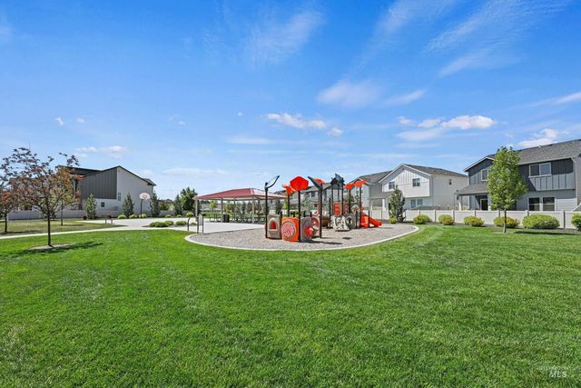 288 S Calf Creek Ave, Meridian, ID 83642