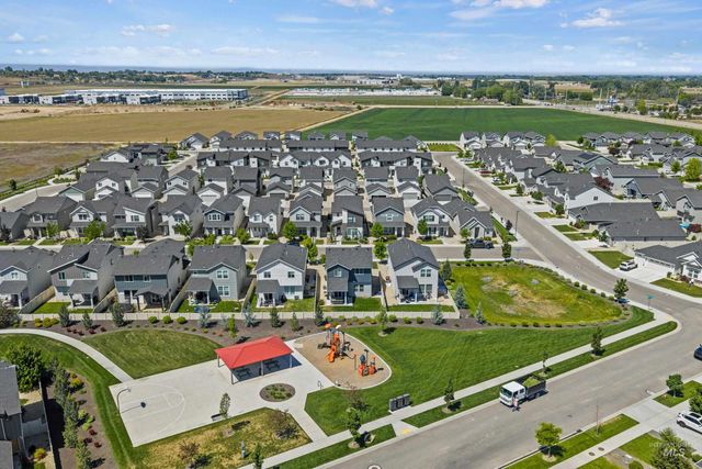 288 S Calf Creek Ave, Meridian, ID 83642